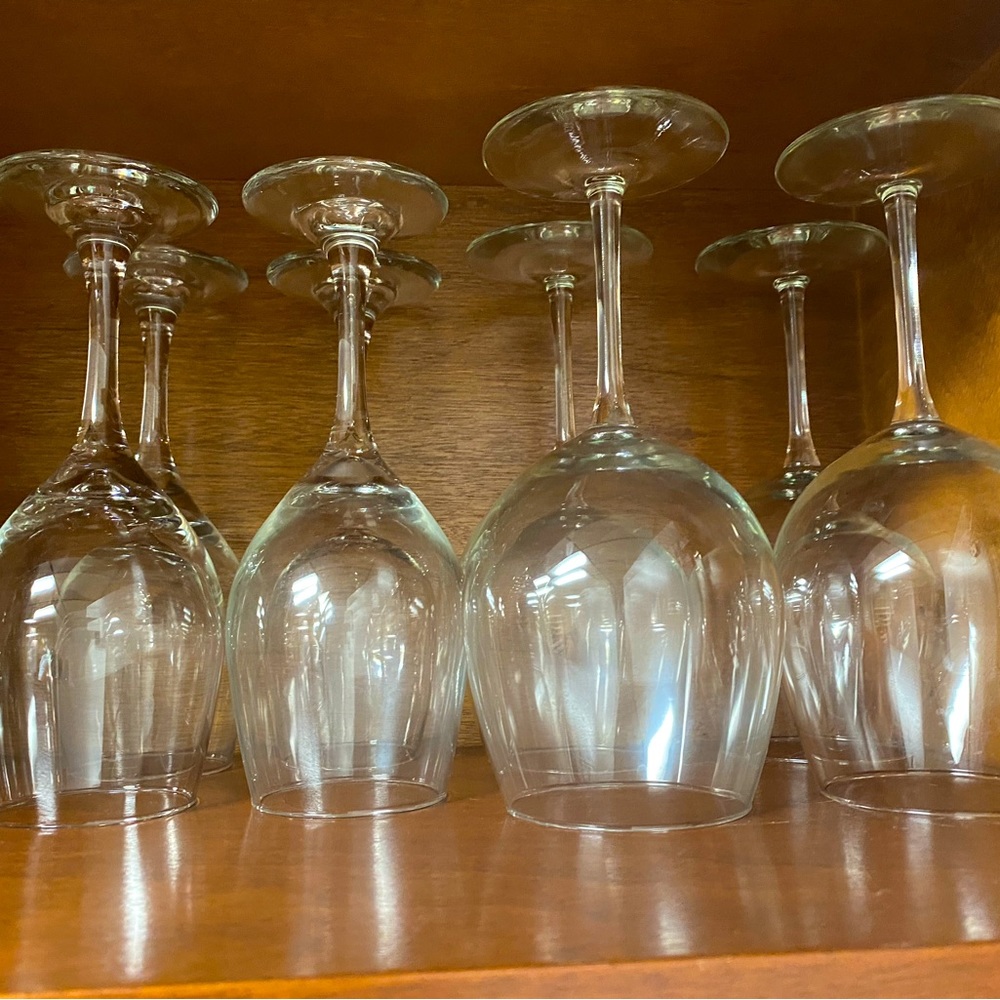 8 new wine glasses